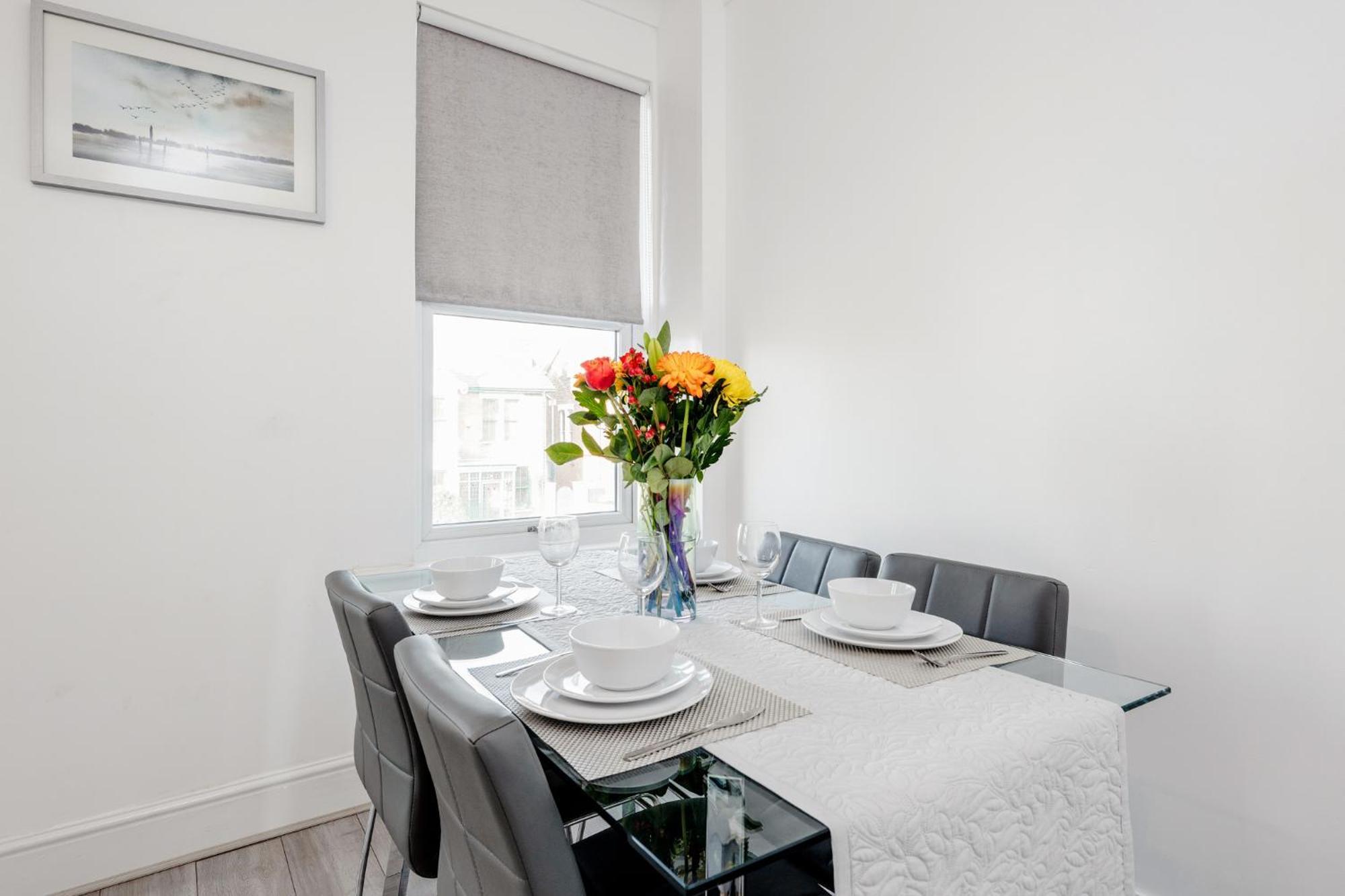 Business & Leisure 2 Bedroom & Parking By Damask Homes Ilford Kültér fotó